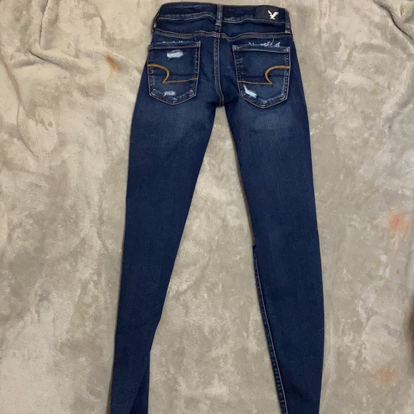 Distressed American eagle skinny jeans - Picture 4 of 8